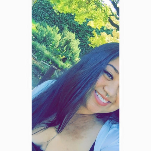 Meet your Posher, Gemma mae - Picture 1 of 1